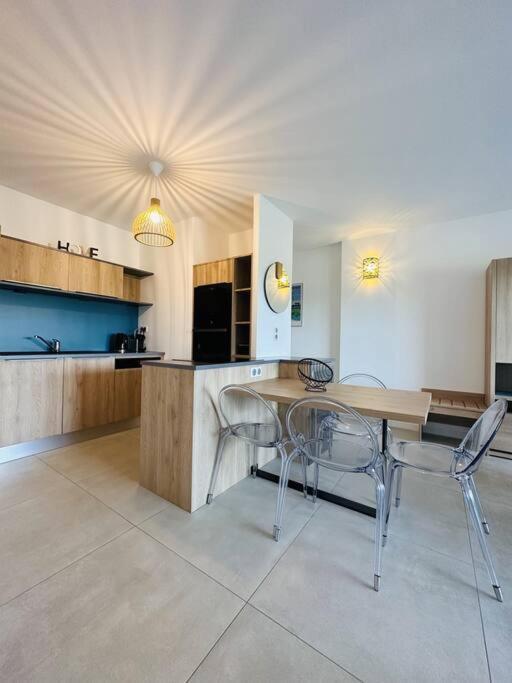 Appartement La Cle Terrasse, Proche Port,centre, Parking,clim