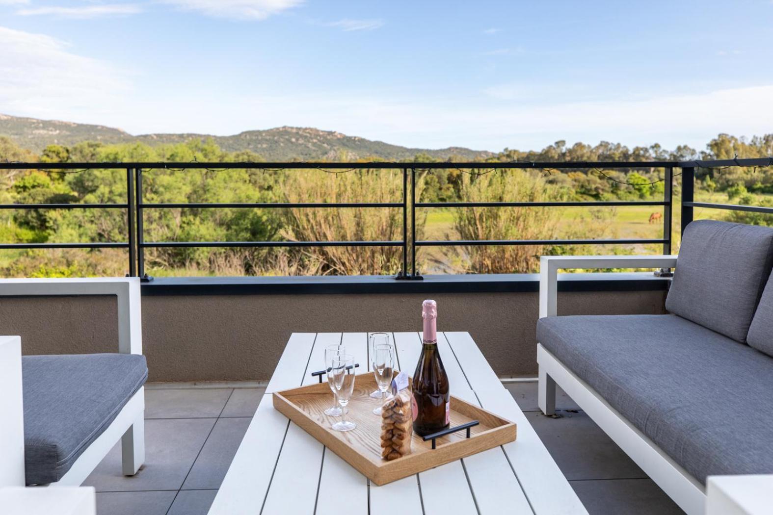 La Cle Terrasse, Proche Port,centre, Parking,clim Appartement *